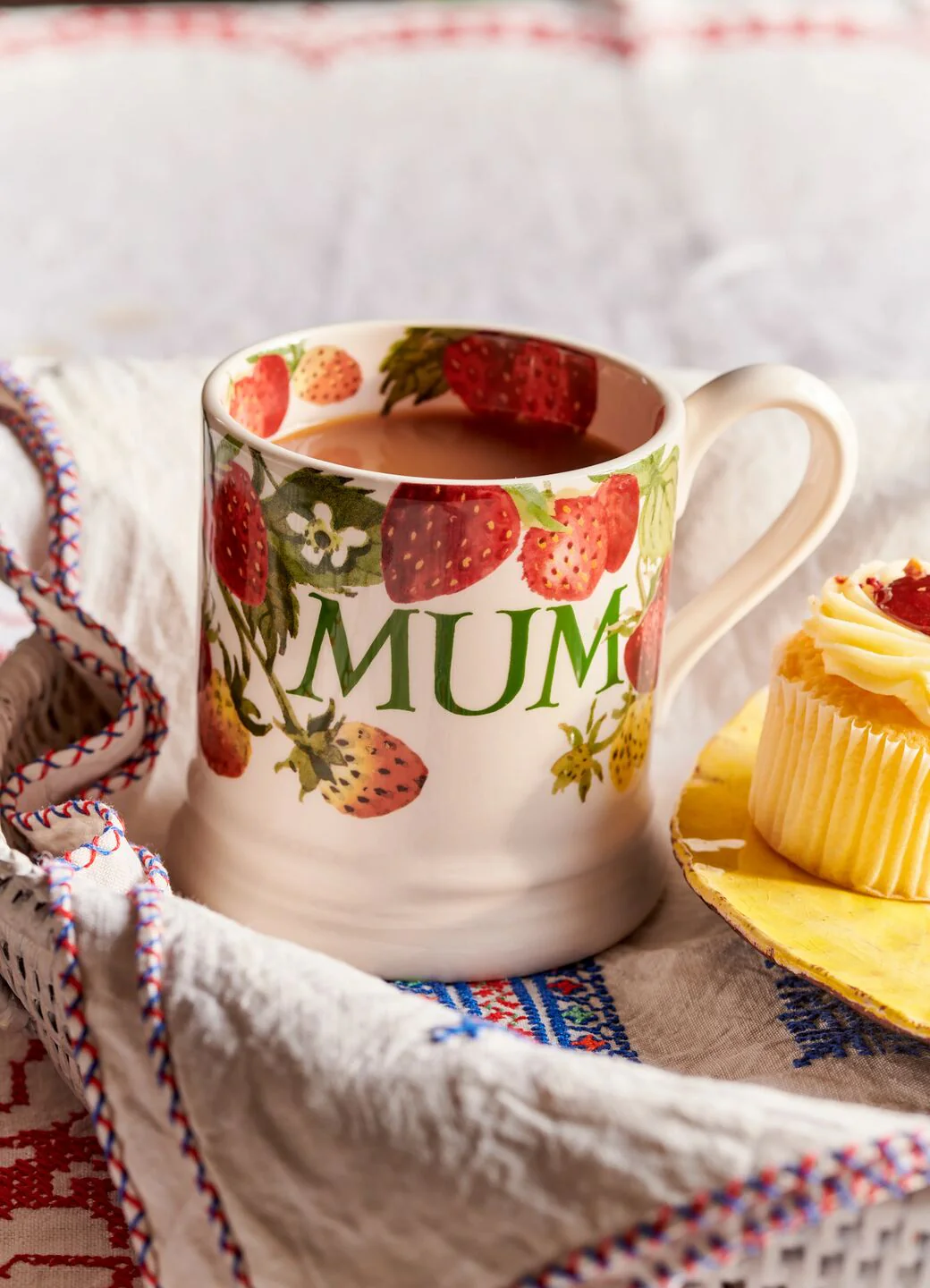 Emma Bridgewater Strawberries Mum 1/2 Pint Mug