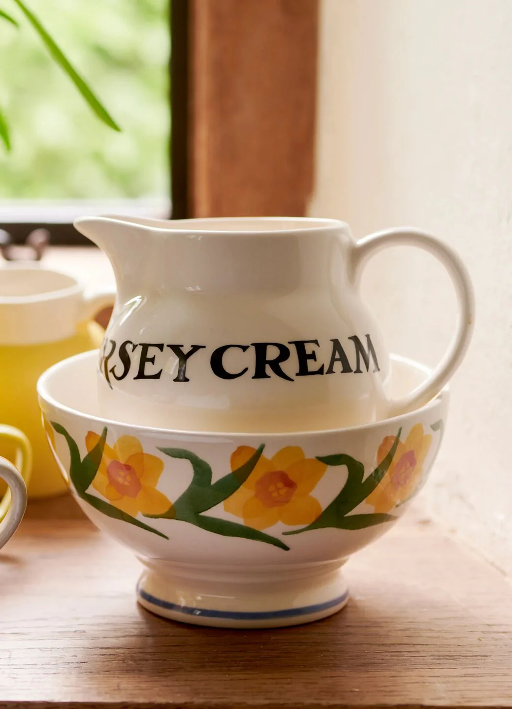 Emma Bridgewater Windblown Daffodils French Bowl