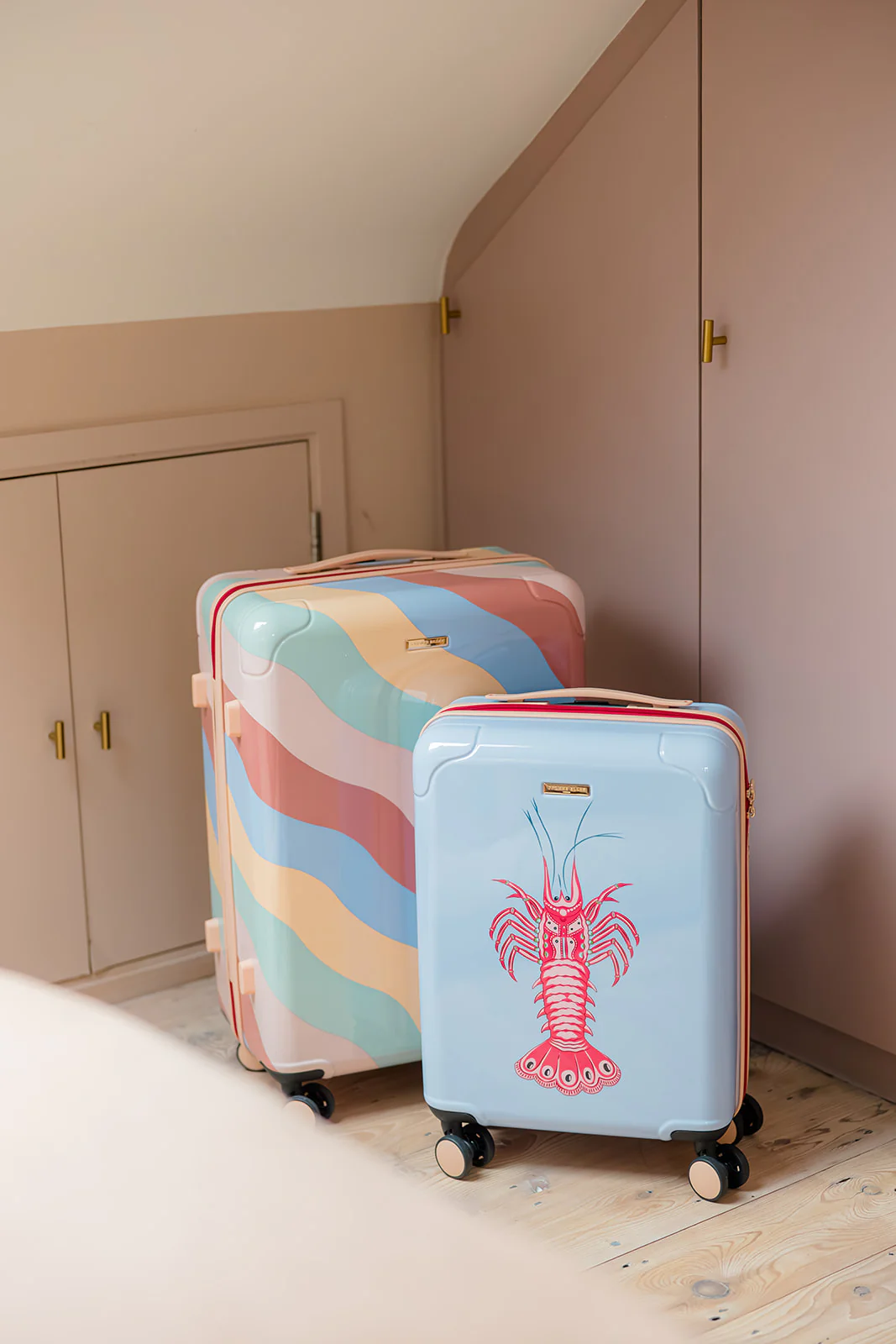 Yvonne Ellen Yvonne Ellen Pale Blue Lobster Cabin Trolley Case 4 Wheels