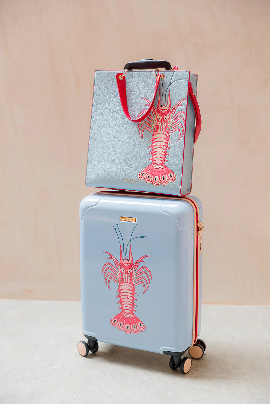 Yvonne Ellen Yvonne Ellen Pale Blue Lobster Cabin Trolley Case 4 Wheels