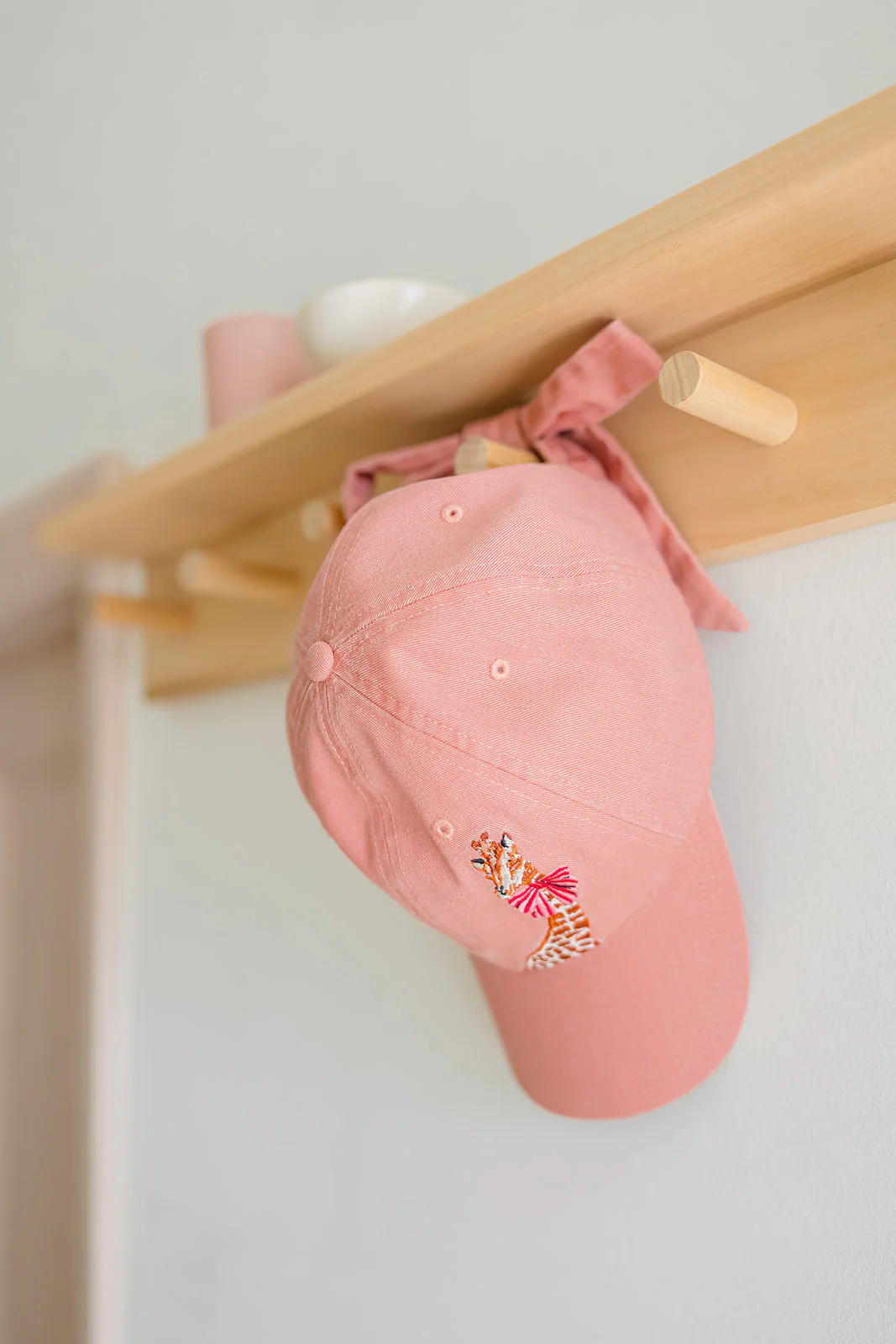 Yvonne Ellen Yvonne Ellen Vintage Pink Giraffe Bow Cap