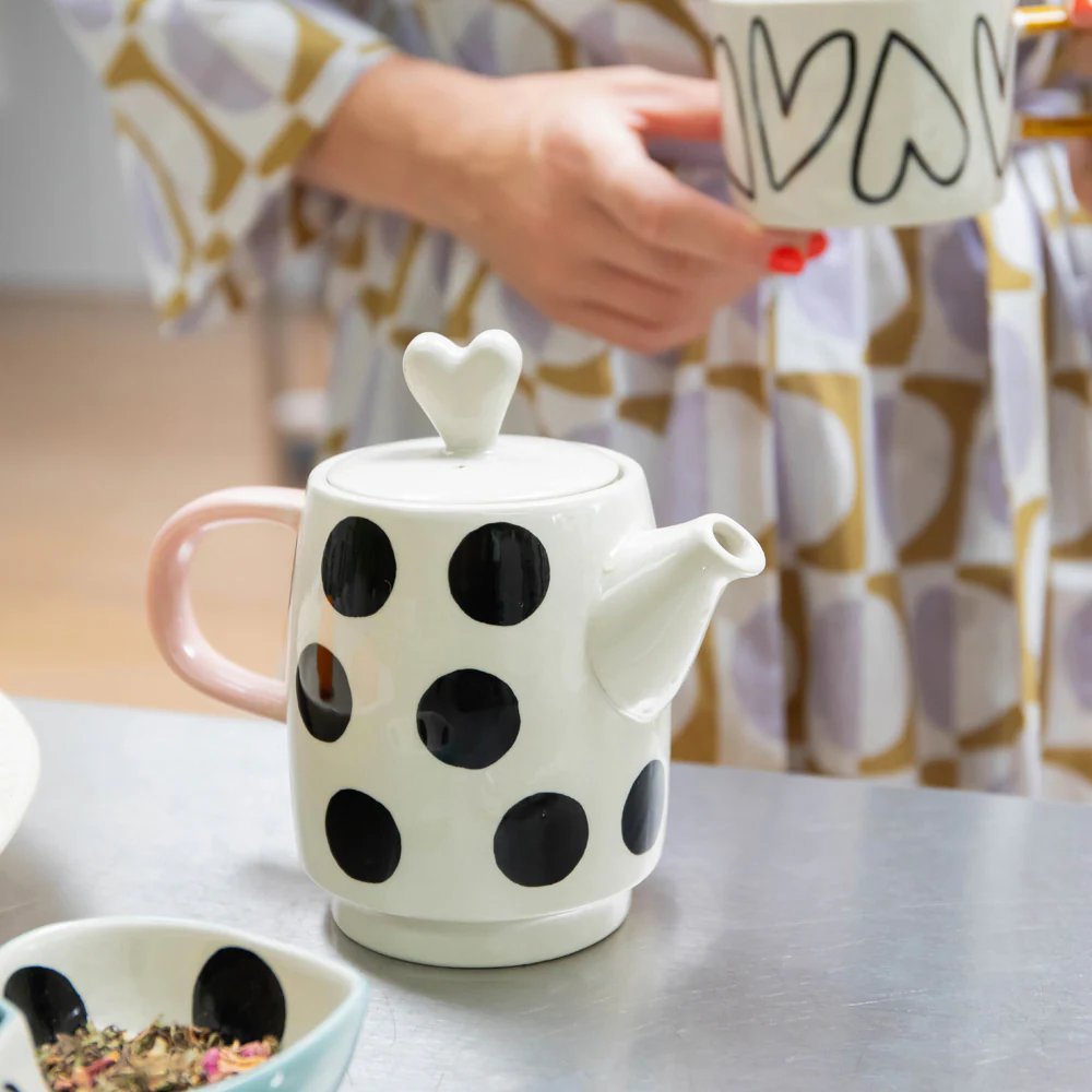 Caroline Gardner Caroline Gardner Hearts / Spots Teapot & Mug Set