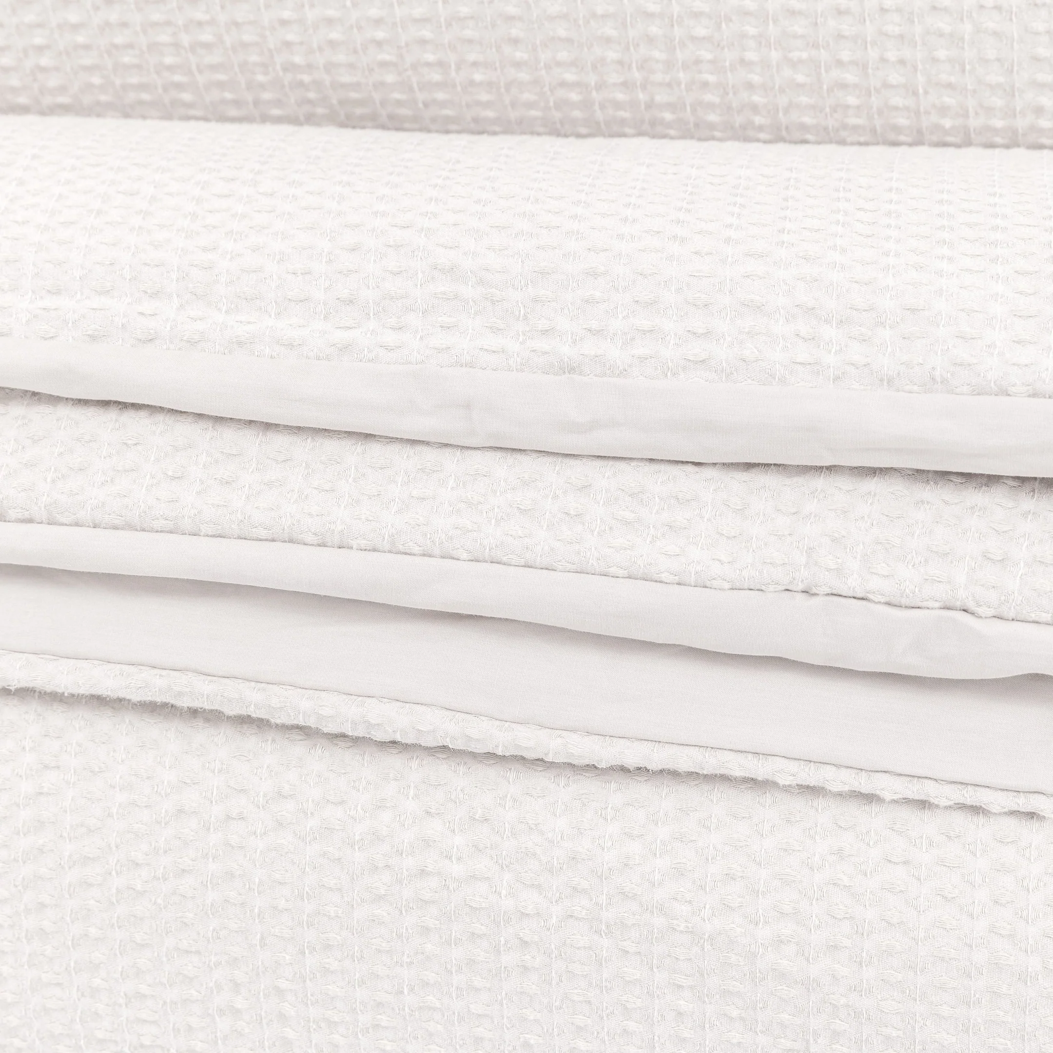 MIRA Jaquard Quilt Cover Set White