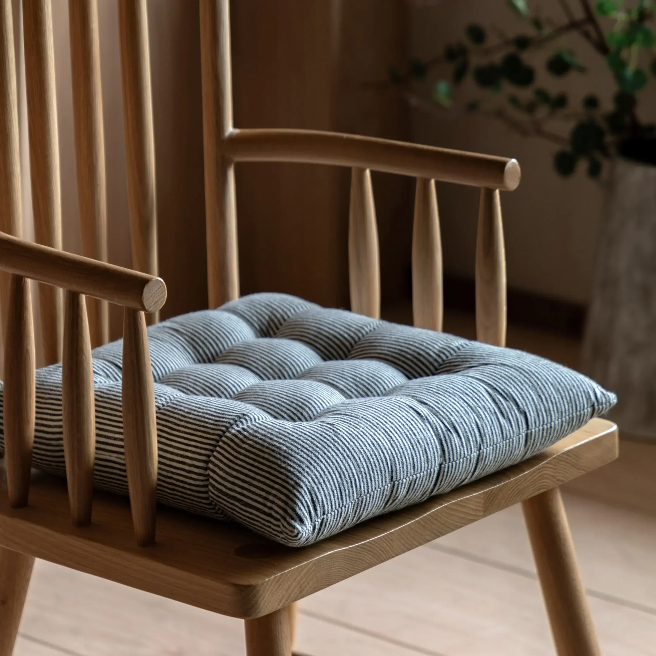 Windsor Woven Stripe Seatpad Ink Blue 40x40cm