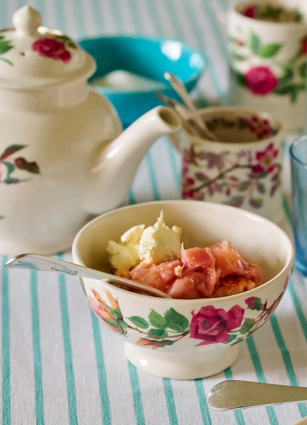 Emma Bridgewater Emma Bridgewater Granny's Roses French Bowl