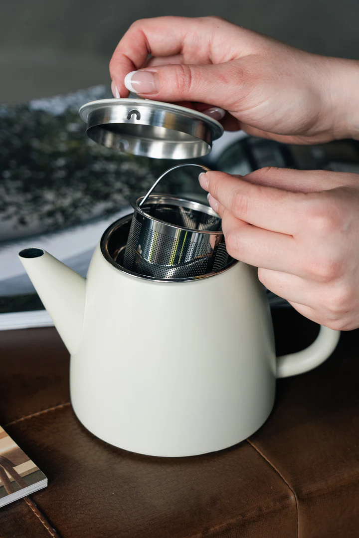 Grunwerg Café Ole Kelham Double Wall Teapot 600ML White