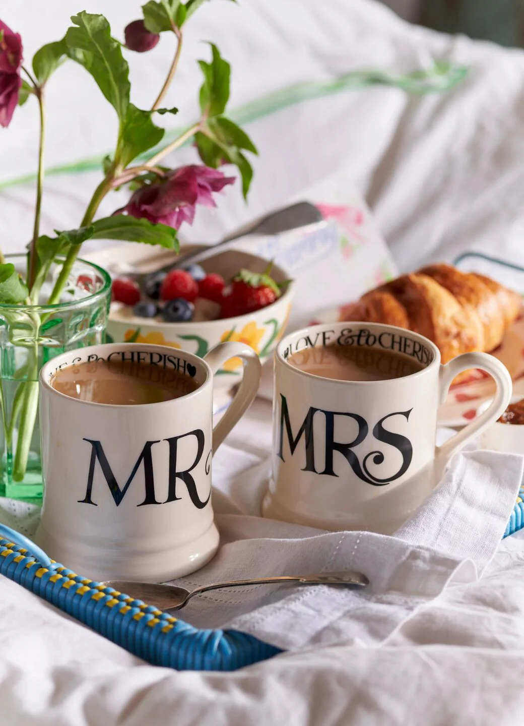 Emma Bridgewater Emma Bridgewater Black Toast Mr & Mrs Set of 2 1/2 Pint Mugs