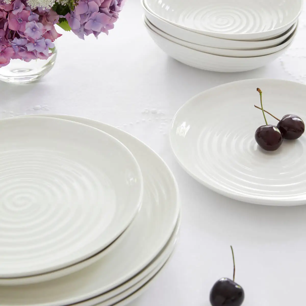 Sophie Conran for Portmeirion Sophie Conran for Portmeirion Round Coupe Buffet Plate