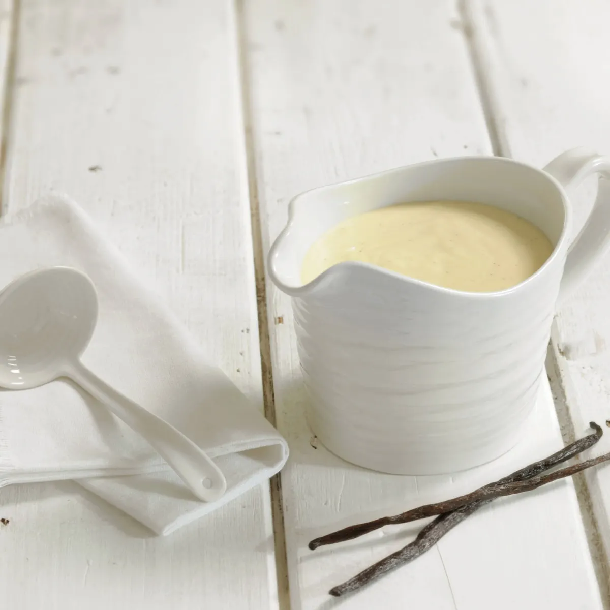 Sophie Conran for Portmeirion Sophie Conran for Portmeirion Sauce Jug & Mini Ladle